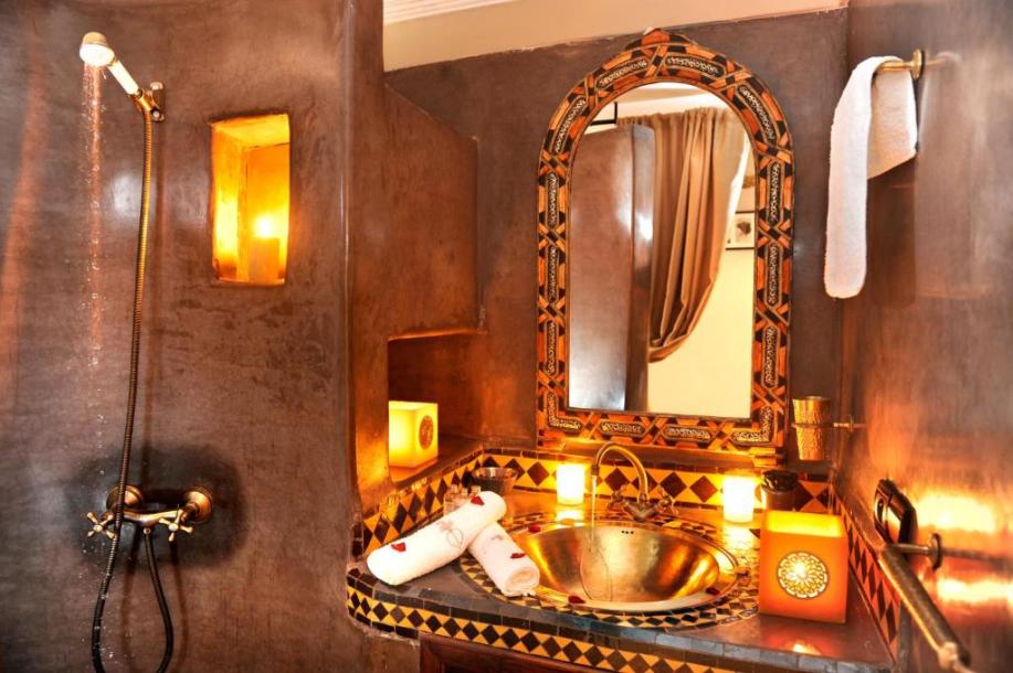 Charming Titled Guesthouse Riad for Sale in Riad larousse-14