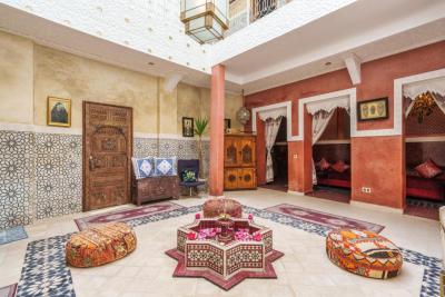 Prestigious Riad for Sale – Elegance and Authenticity in the Heart of the Medina
