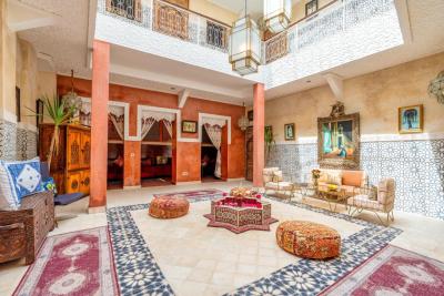 Prestigious Riad for Sale – Elegance and Authenticity in the Heart of the Medina