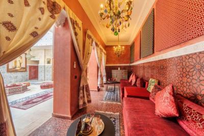 Prestigious Riad for Sale – Elegance and Authenticity in the Heart of the Medina