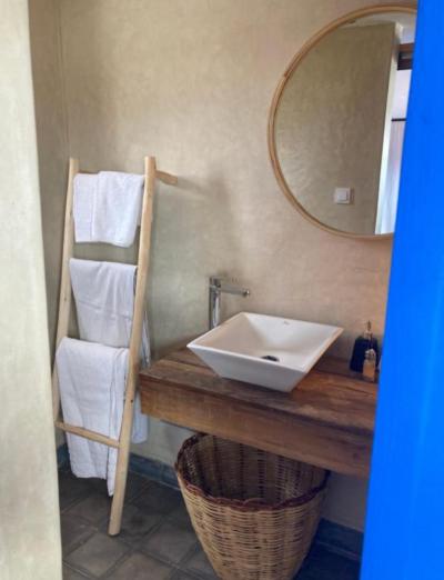 Charm and Serenity: Guesthouse on the Road to Amezimiz