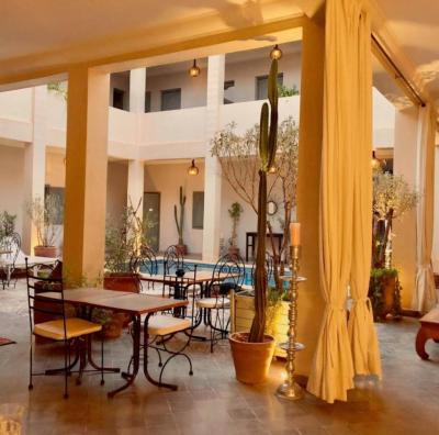 Charm and Serenity: Guesthouse on the Road to Amezimiz