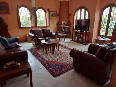 Exceptional Villa with Pool, Landscaped Garden, and Security for Sale in Marrakech