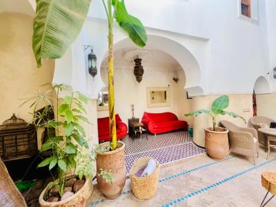 Charming Guesthouse for Sale: A Unique Opportunity to Invest in Hospitality
