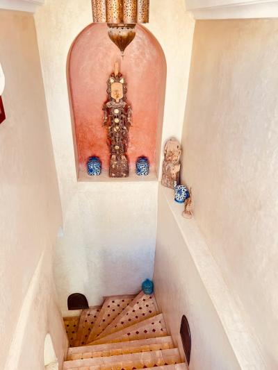 Charming Guesthouse for Sale: A Unique Opportunity to Invest in Hospitality
