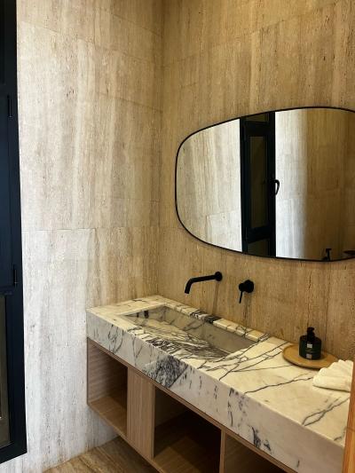 EXCEPTIONAL NEW VILLA – SPACE, COMFORT & ELEGANCE