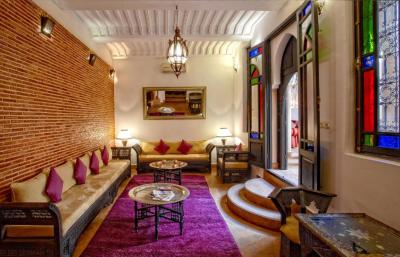 Luxury Riad with Spacious Living & Full Amenities – Medina Charm