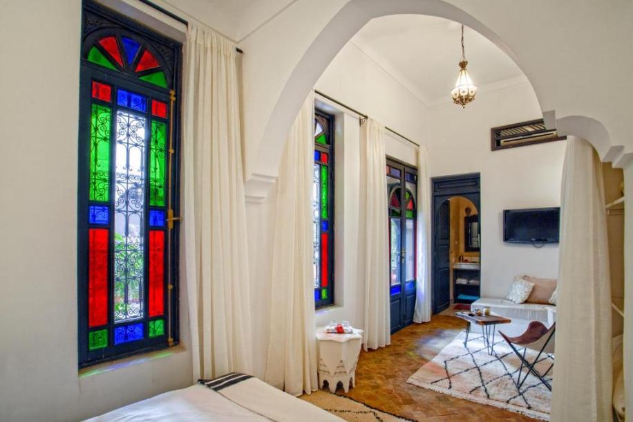 Luxury Riad with Spacious Living & Full Amenities – Medina Charm-8