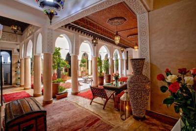 Luxury Riad with Spacious Living & Full Amenities – Medina Charm