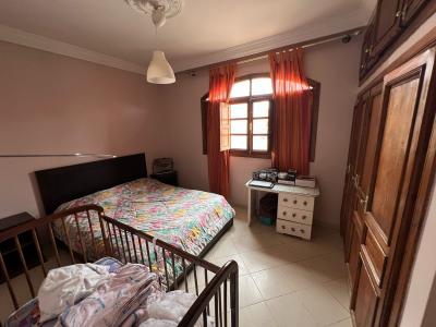 Elegant Villa with Pool, Garden, Hammam, and Spacious Living Areas for Sale