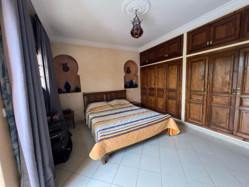 Elegant Villa with Pool, Garden, Hammam, and Spacious Living Areas for Sale-10
