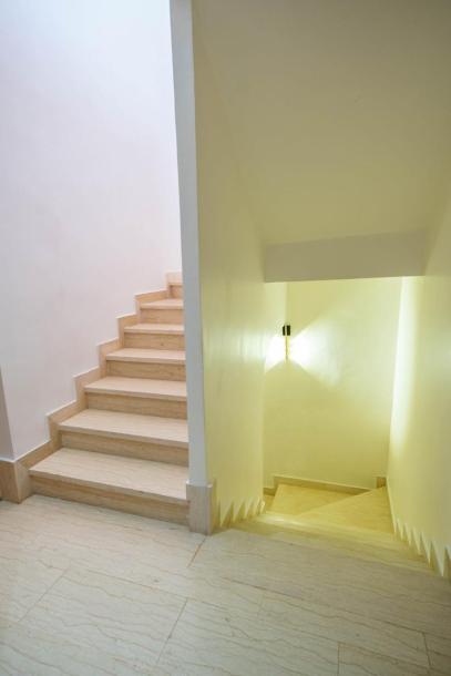 Stylish Villa in a Quiet Neighborhood-13
