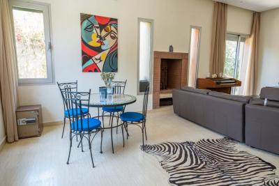 Stylish Villa in a Quiet Neighborhood