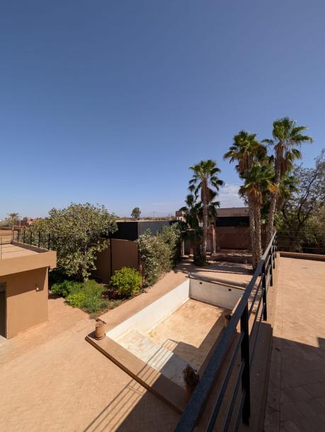 Modern Villa for Sale on the Fez Road – Marrakech-16