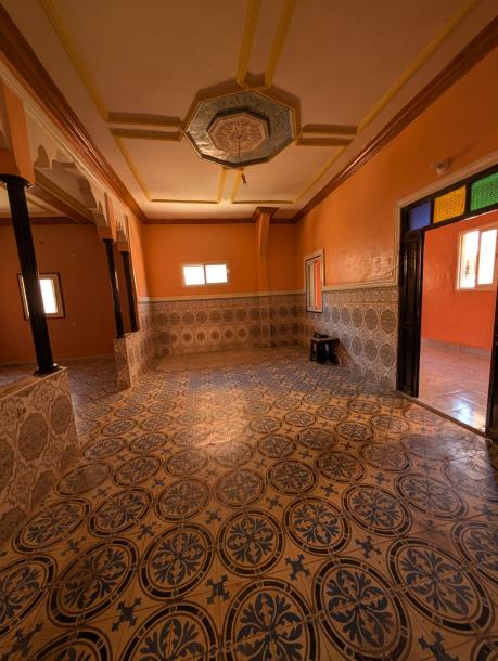 Riad Titré à renover - Quartier Bab Taghzout-1