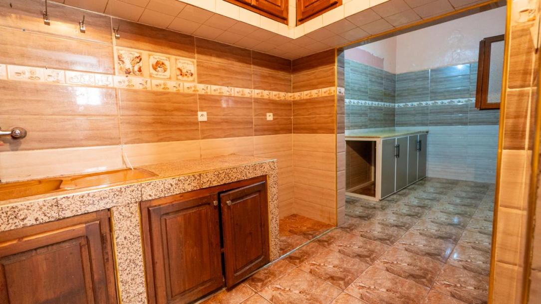 Riad Titré à renover - Quartier Bab Taghzout-10